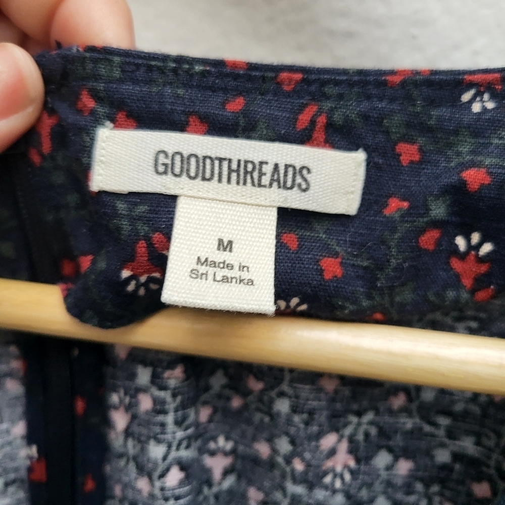 Good Threads flower dress Prarie 💯 cotton dress with pockets medium - Picture 2 of 5